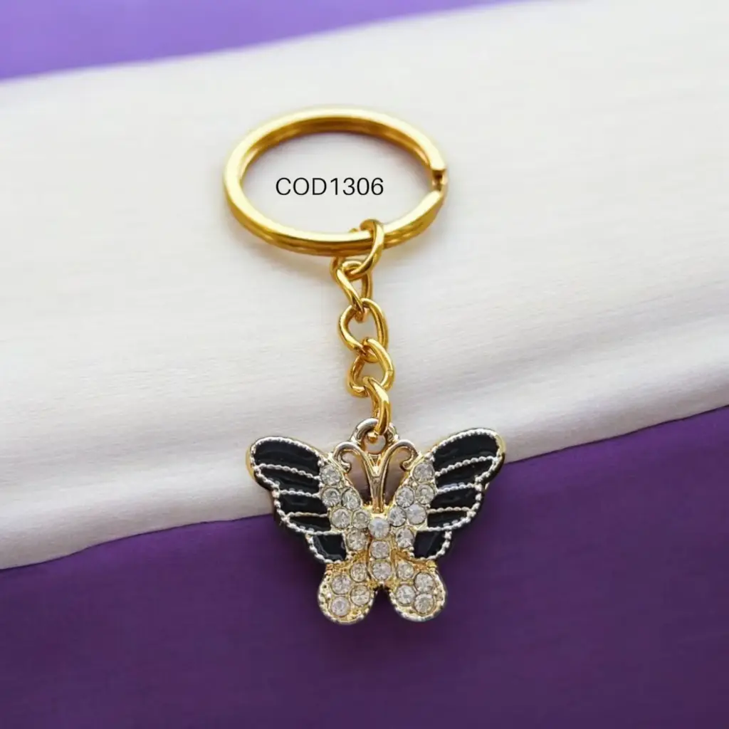 Llavero de mariposa negra con piedras