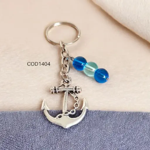 Llavero de ancla con perlas azules